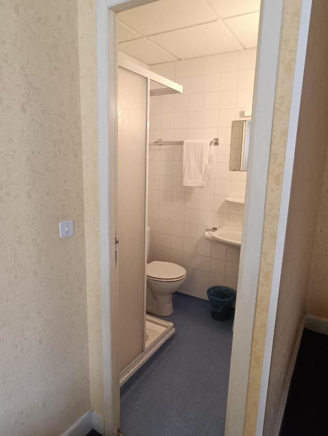 Chambre Chez Marie Et Didier 1 Minute A Pied Du Sanctuaire De Lourdes Exterior foto