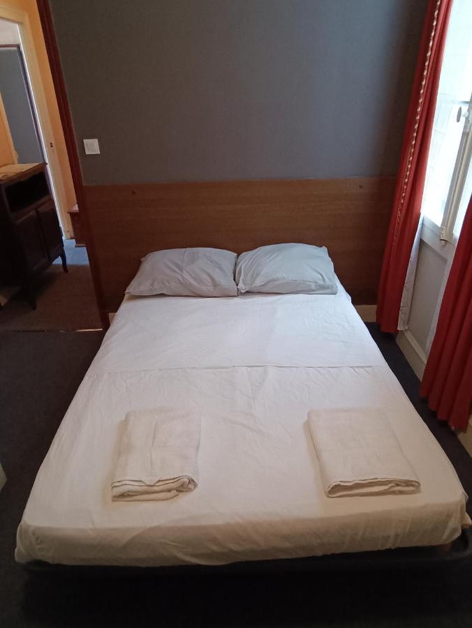 Chambre Chez Marie Et Didier 1 Minute A Pied Du Sanctuaire De Lourdes Exterior foto