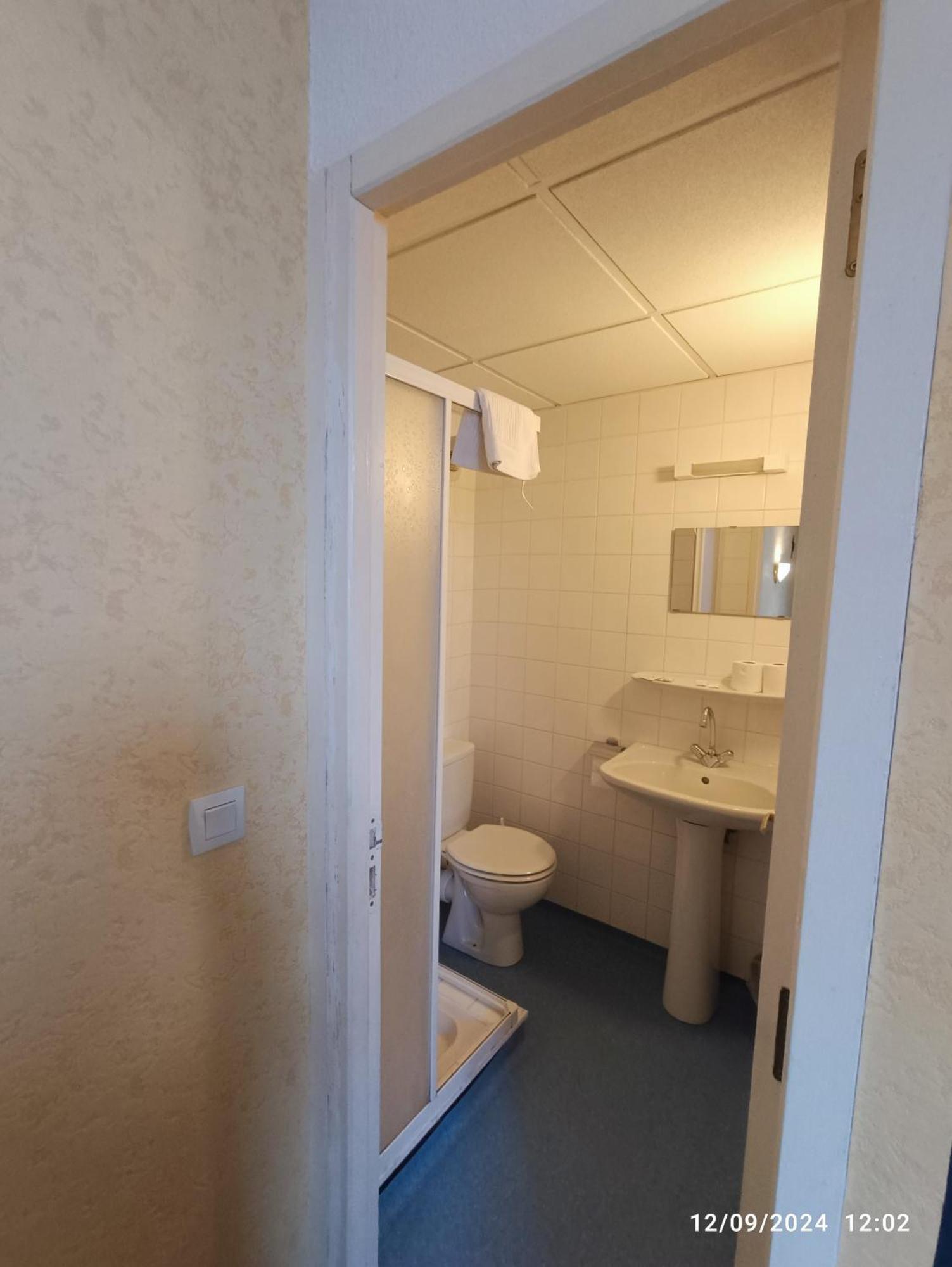 Chambre Chez Marie Et Didier 1 Minute A Pied Du Sanctuaire De Lourdes Exterior foto